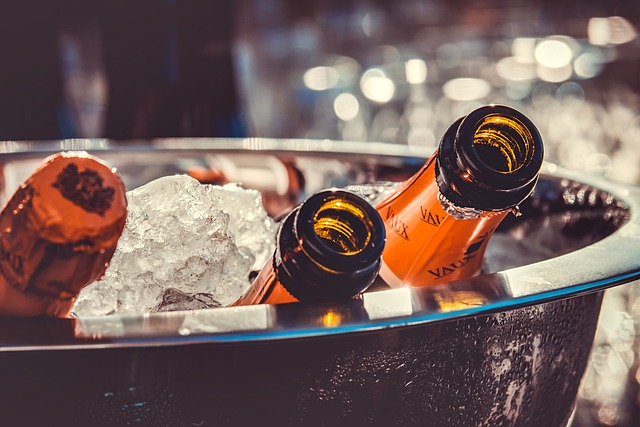 champagne 3515140 640.jpg